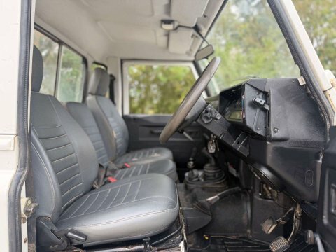 Land Rover Defender 90 Td5 4Wd  #4