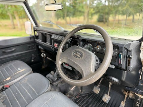 Land Rover Defender 90 Td5 4Wd  #2