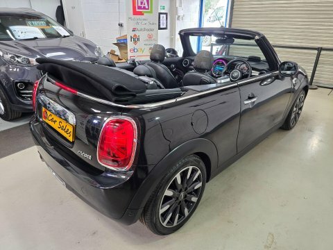 Mini Convertible 2019 68 1.5 Black #2