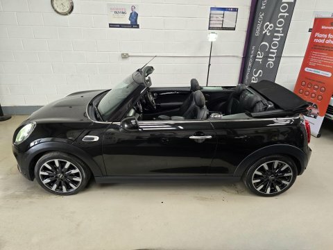 Mini Convertible 2019 68 1.5 Black #6