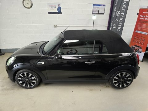 Mini Convertible 2019 68 1.5 Black #5