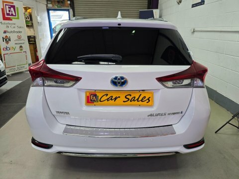 Toyota Auris 2016 16 1.8 White #6