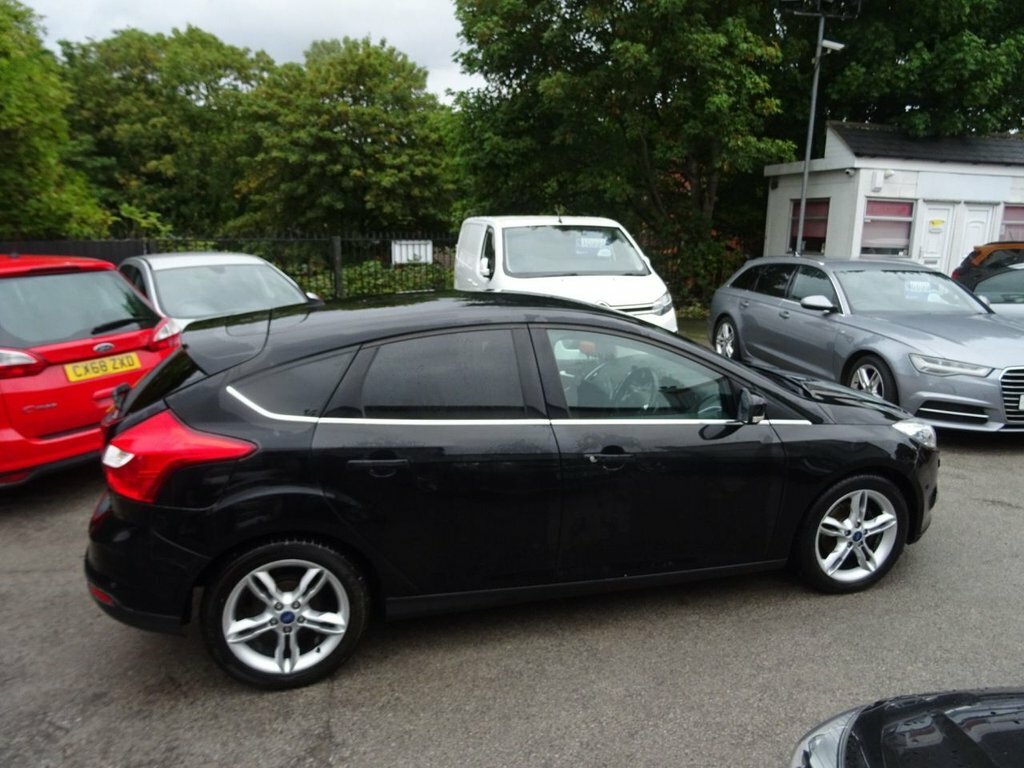 Ford Focus 1L Titanium X MV64YWM Black #4