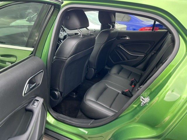 Mercedes-Benz 200 Gla D Sport Executive Green #6