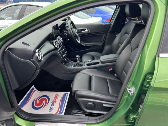Mercedes-Benz 200 Gla D Sport Executive Green #5