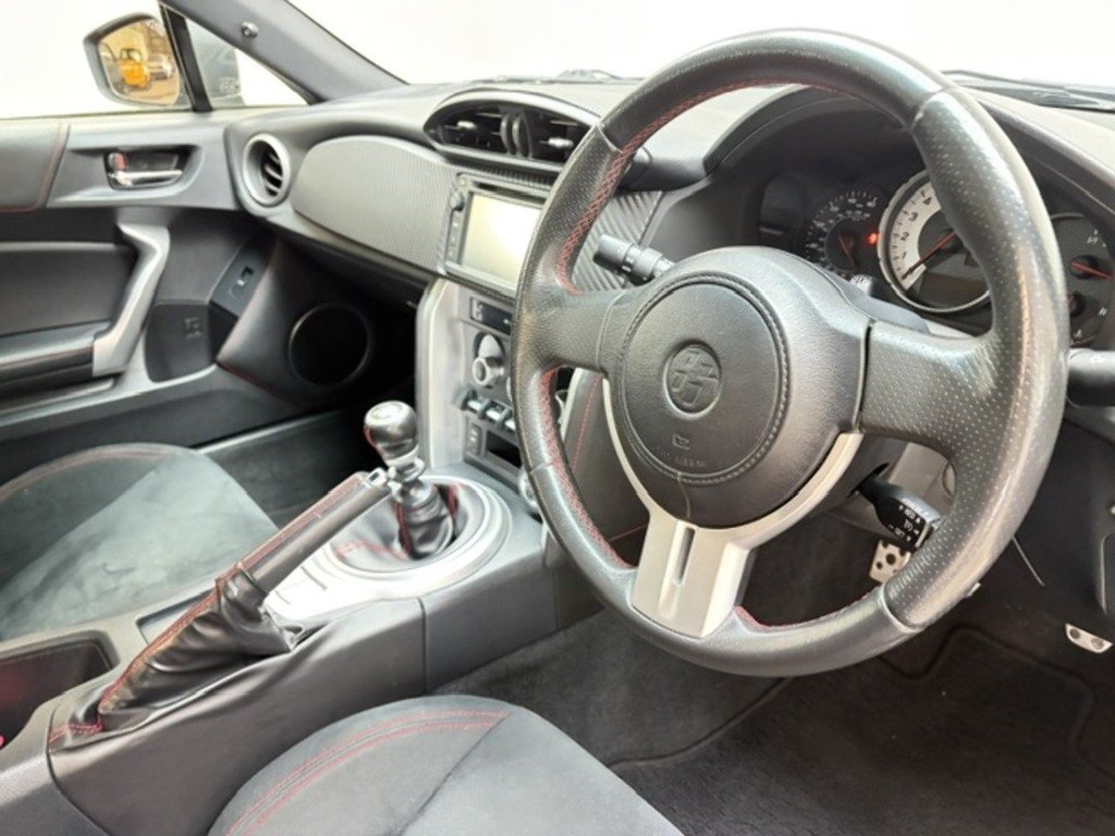 Toyota GT86 2.0 D-4s Pro White #10