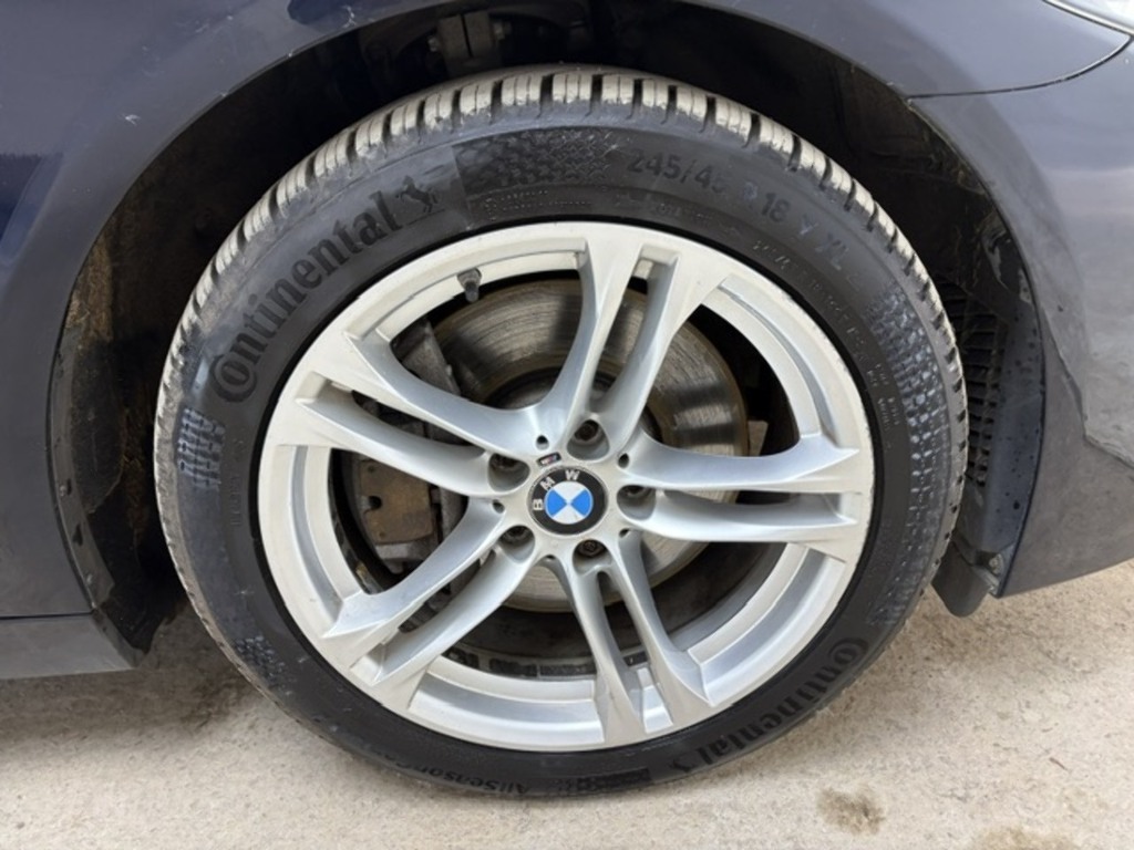 BMW 5 Series Saloon White #23