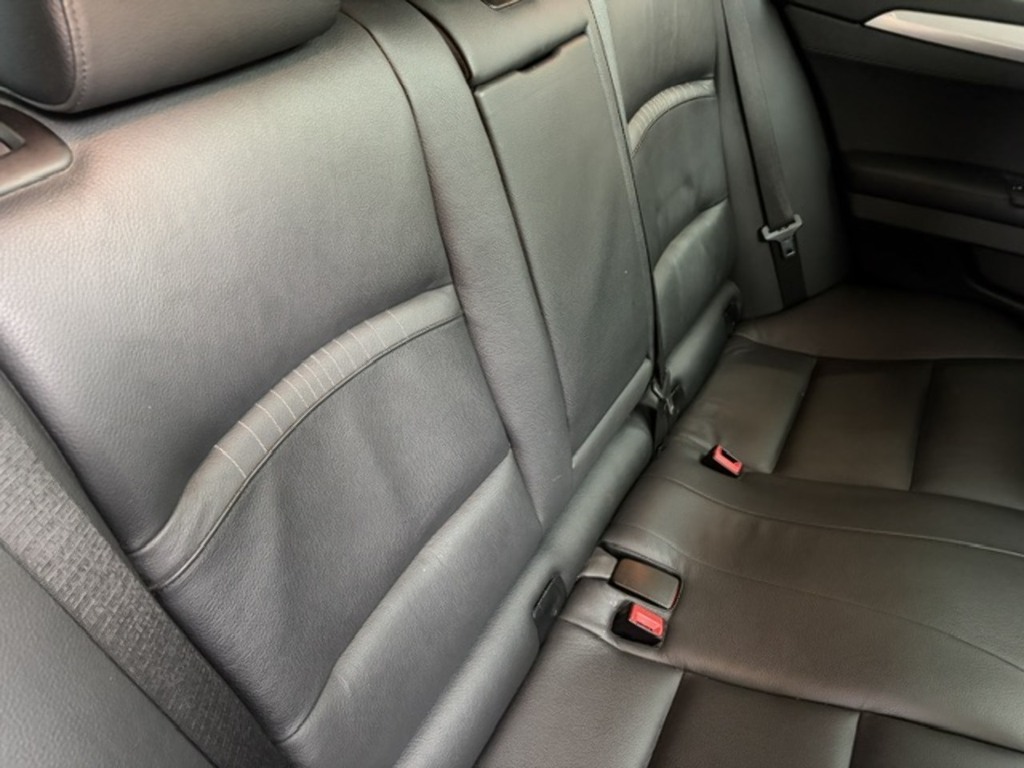 BMW 5 Series Saloon White #16