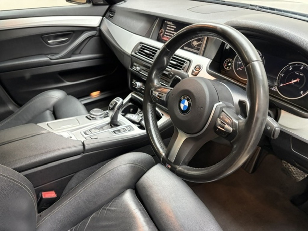 BMW 5 Series Saloon White #10
