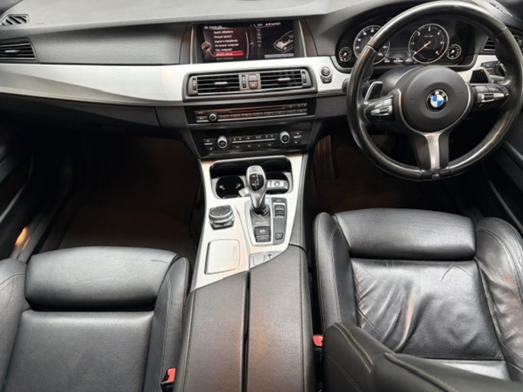 BMW 5 Series Saloon White #17