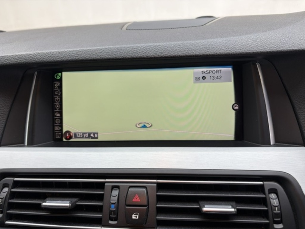 BMW 5 Series Saloon White #19