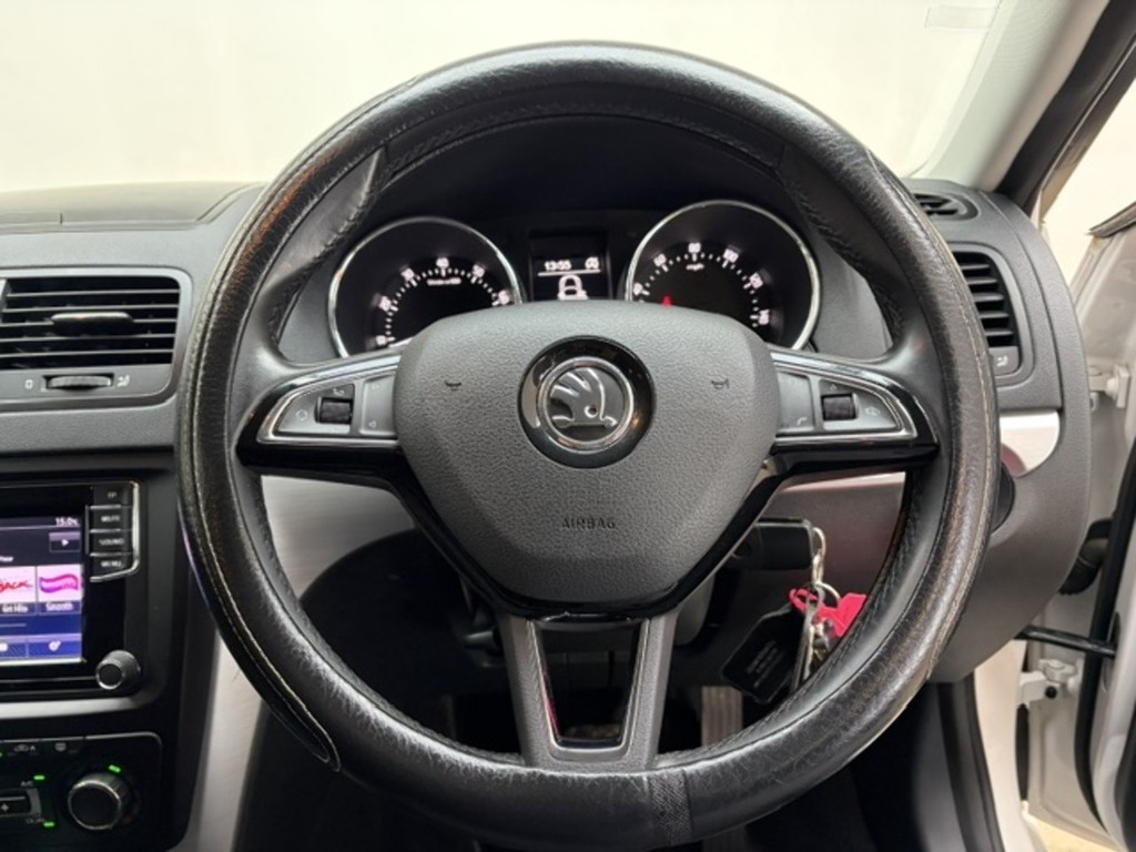 Skoda Yeti Suv Black #20