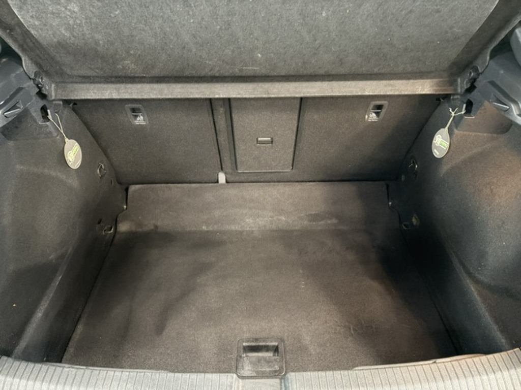 Volkswagen T-Roc Life Black #14