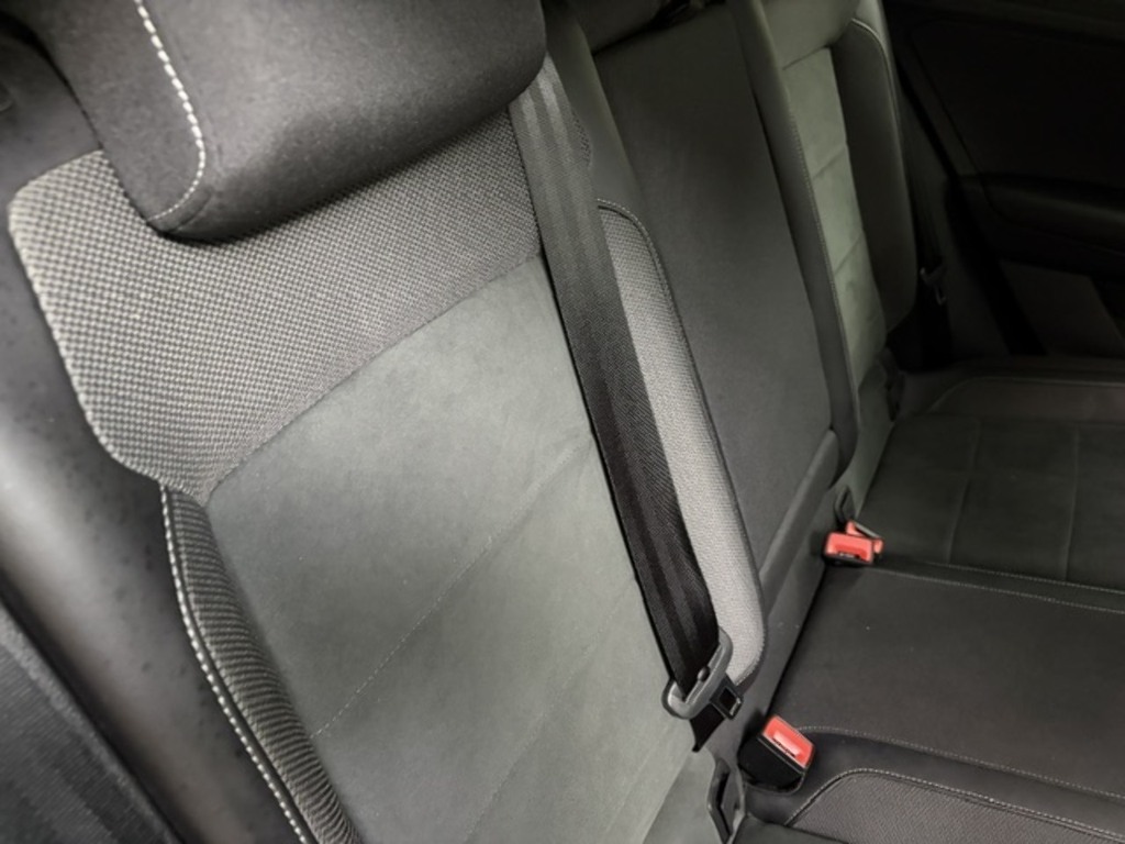 Volkswagen T-Roc Life Black #15