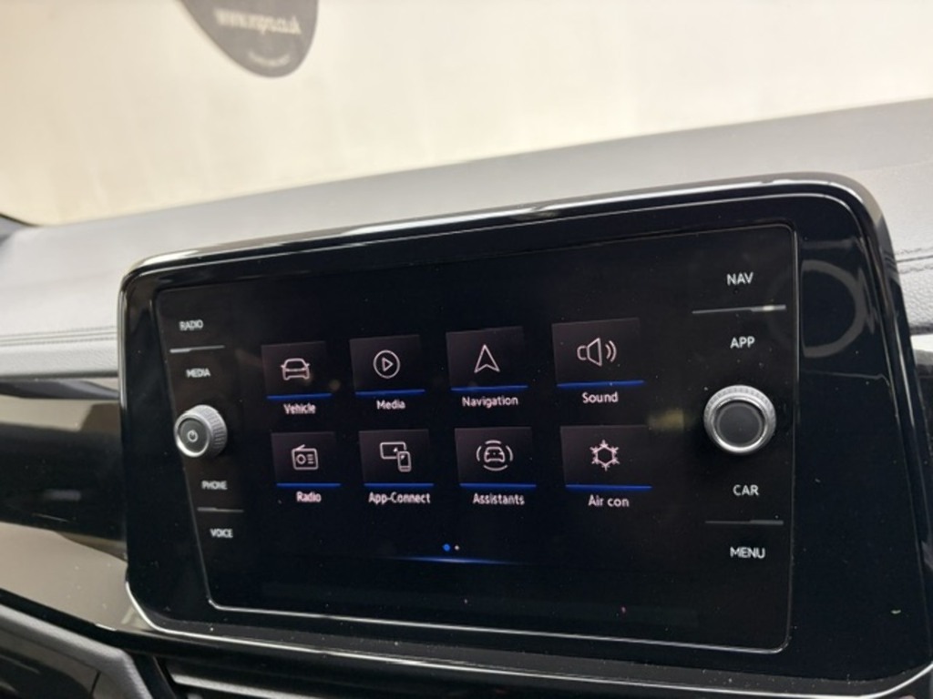 Volkswagen T-Roc Life Black #17