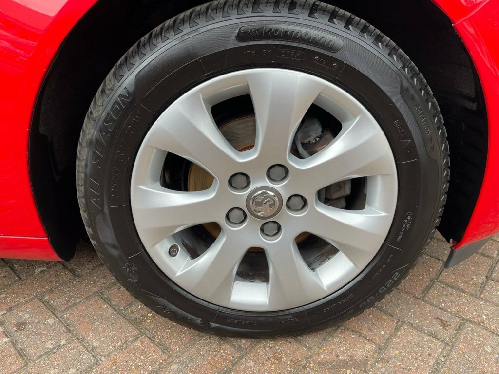 Vauxhall Insignia 2016 1.6 Cdti Ecoflex Sri Nav Sports Tourer Di Red #2
