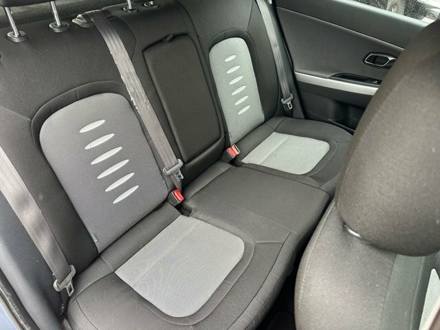 Kia Ceed 1.6 Crdi Ecodynamics 3 Hatchback White #21