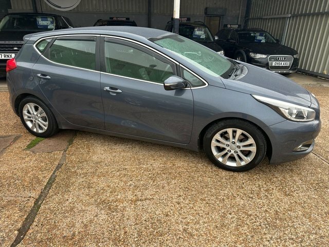 Kia Ceed 1.6 Crdi Ecodynamics 3 Hatchback White #12