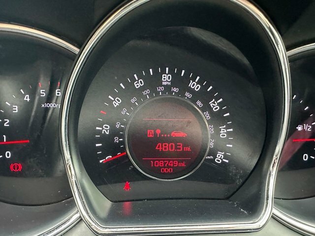 Kia Ceed 1.6 Crdi Ecodynamics 3 Hatchback White #14