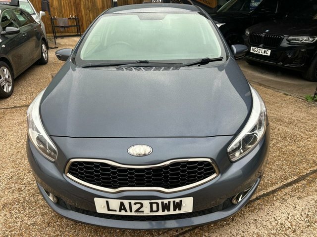 Kia Ceed 1.6 Crdi Ecodynamics 3 Hatchback White #4