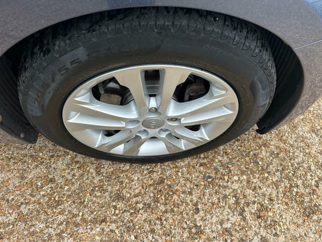 Kia Ceed 1.6 Crdi Ecodynamics 3 Hatchback White #29
