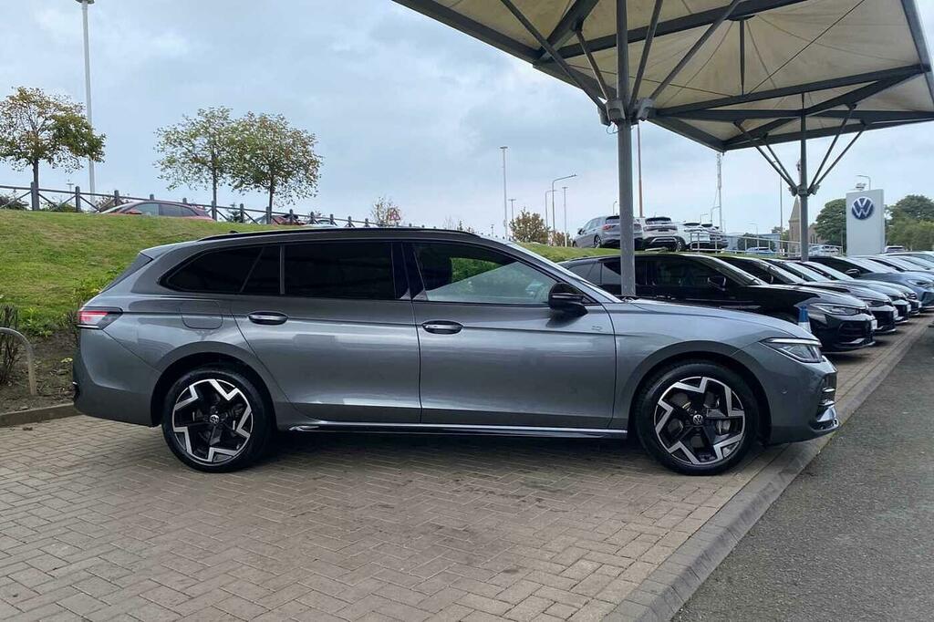 Volkswagen Passat 1.5 Tsi Ehybrid R-line Dsg Grey #4