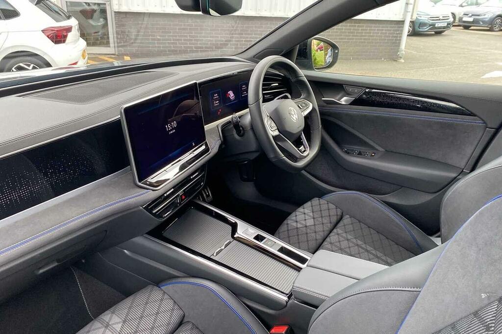 Volkswagen Passat 1.5 Tsi Ehybrid R-line Dsg Grey #2