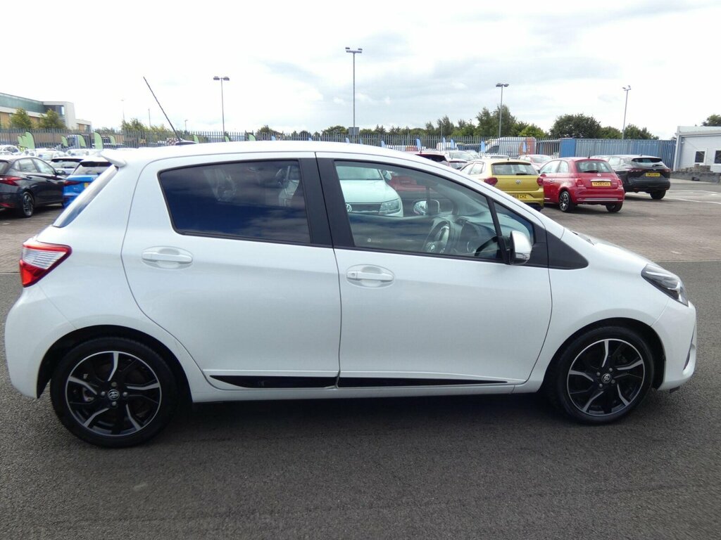 Toyota Yaris 1.5 Vvt-i Design Euro 6 White #6