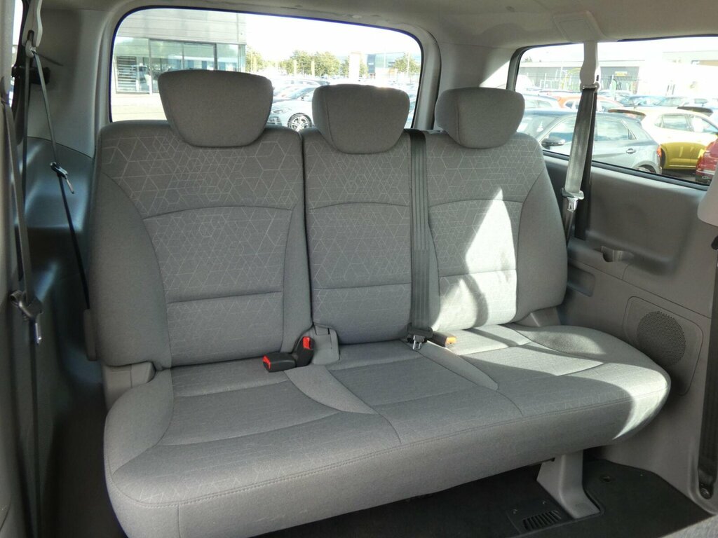 Hyundai I800 Automatic Silver #11