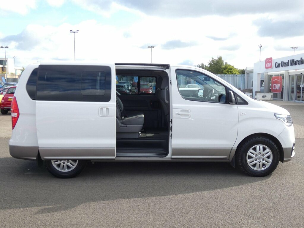 Hyundai I800 Automatic Silver #6