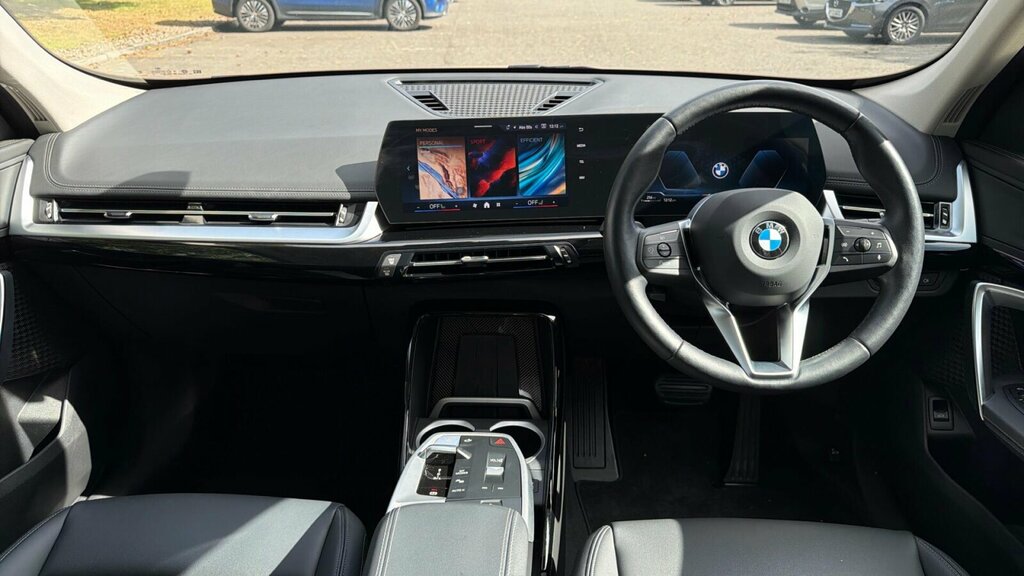 BMW X1 1.5 20I Mht Xline Suv Hybrid Dct Sdrive White #4