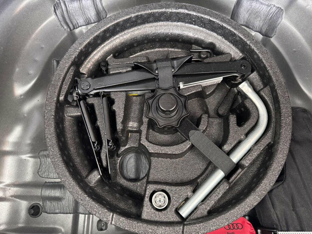 Audi Q2 Tfsi S Line Grey #11
