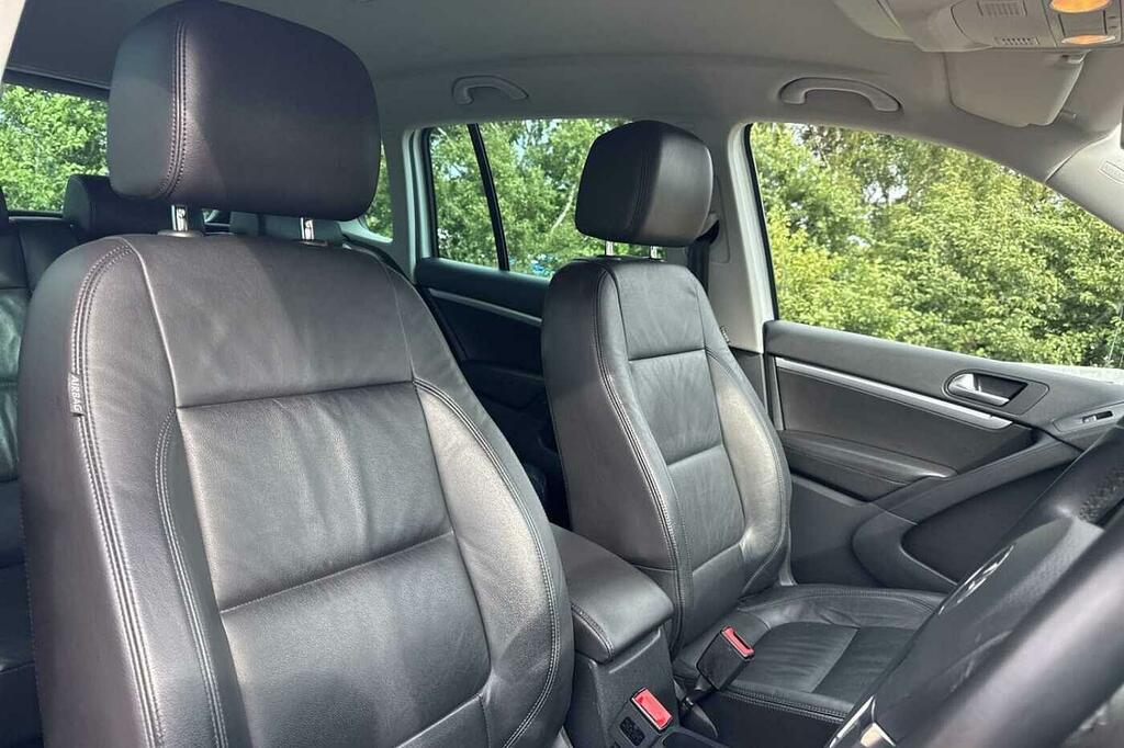 Volkswagen Tiguan Match Tdi Bluemotion Tech 4Motion Dsg - 2014 64 P Silver #18