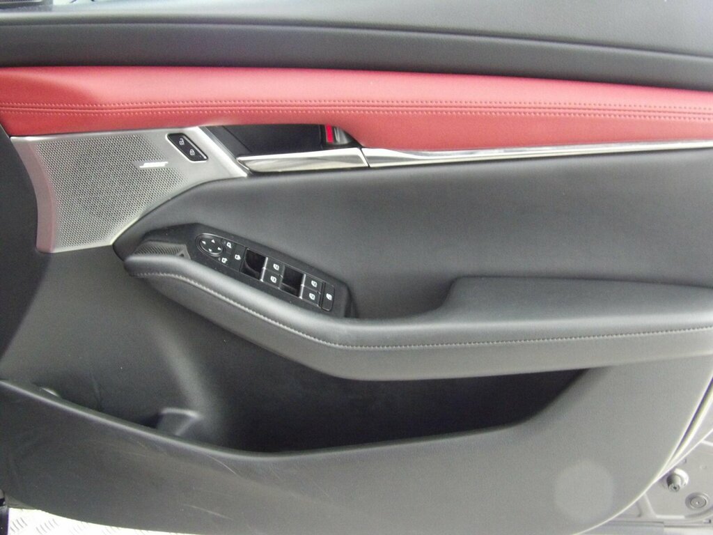 Mazda 3 Sport Lux Black #15