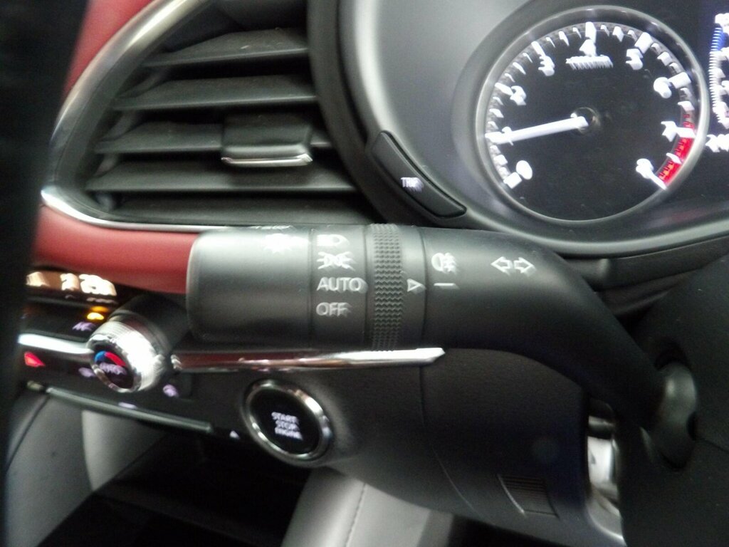 Mazda 3 Sport Lux Black #25