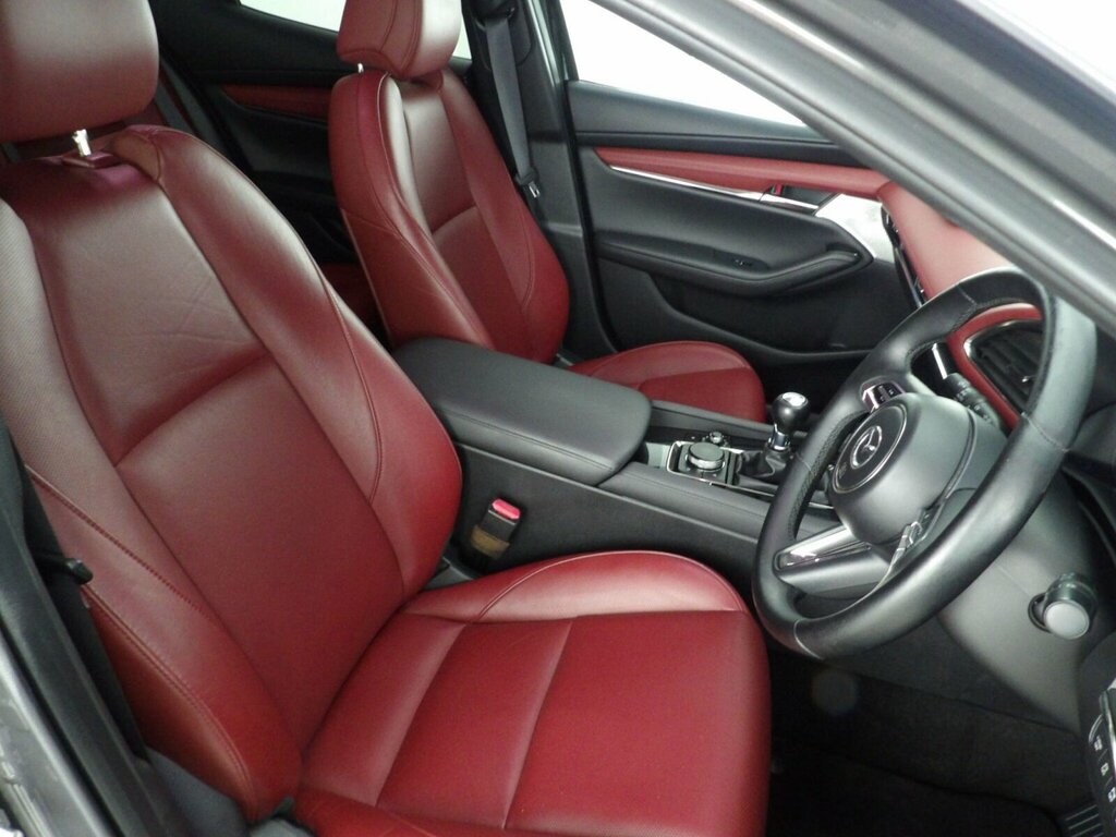 Mazda 3 Sport Lux Black #18