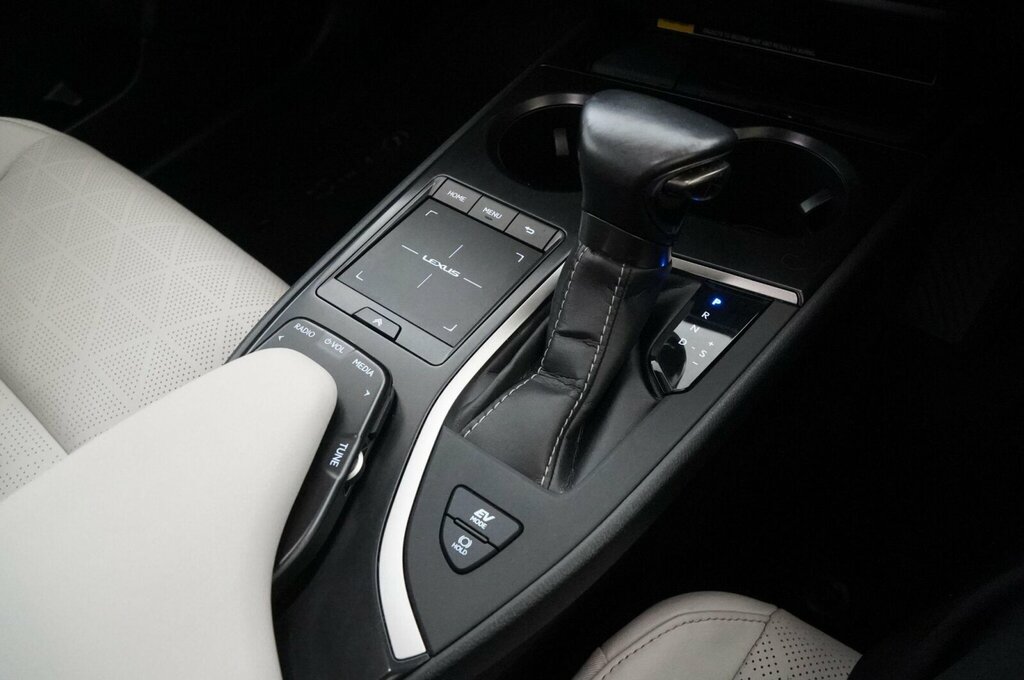 Lexus UX 250H Plus 108 Black #8
