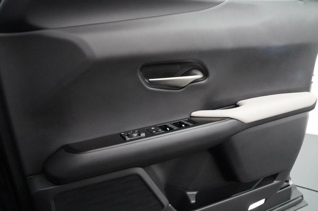 Lexus UX 250H Plus 108 Black #39