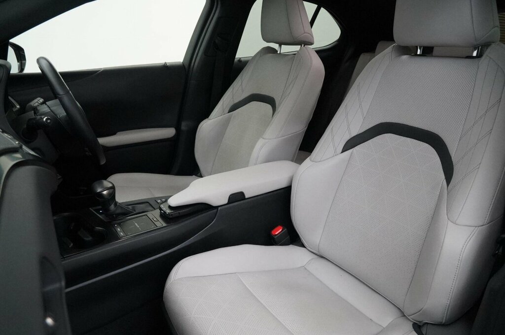 Lexus UX 250H Plus 108 Black #34