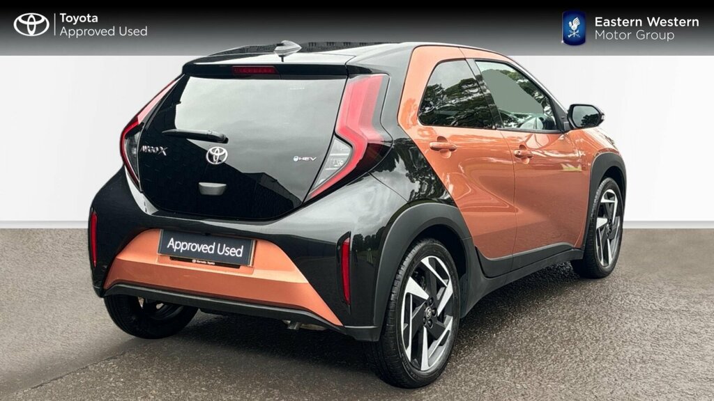 Toyota Aygo X 1.5H 49Kwh Design Cvt Euro 6 Ss Orange #2