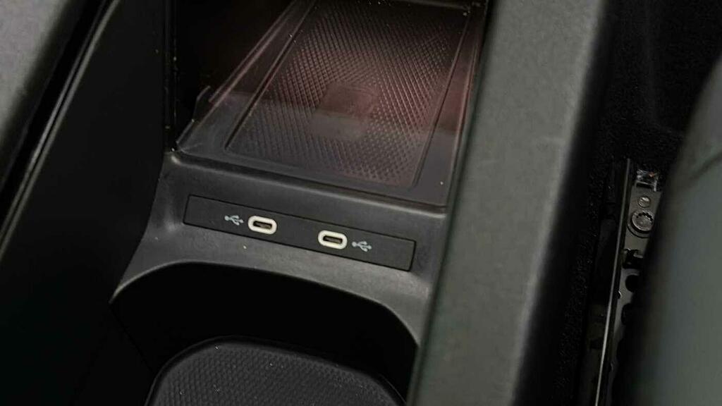 Volkswagen ID.4 Match Pro Black #35