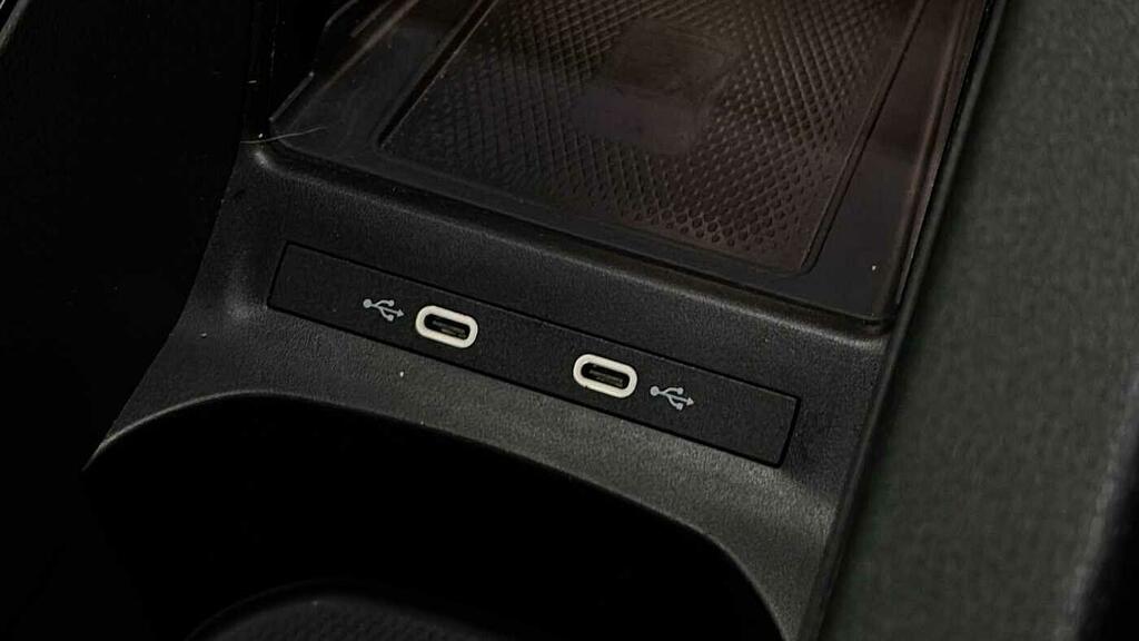 Volkswagen ID.4 Match Pro Black #37