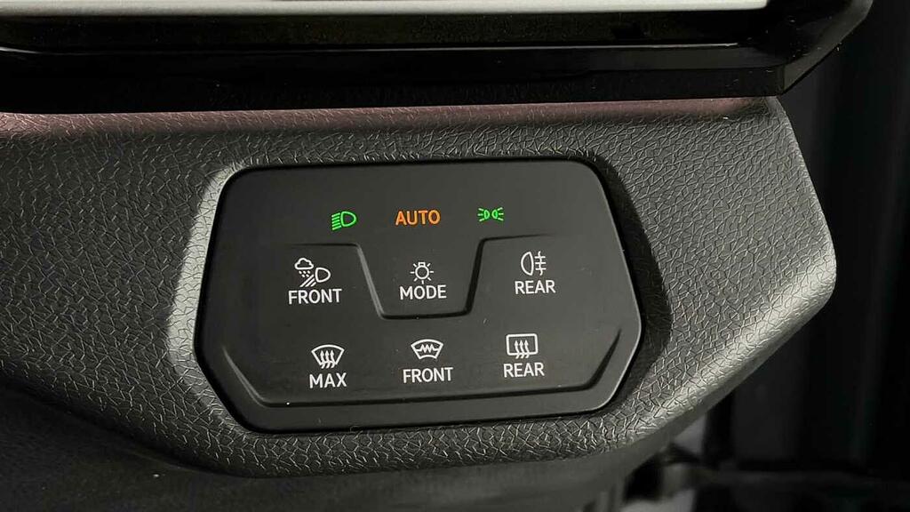 Volkswagen ID.4 Match Pro Black #32