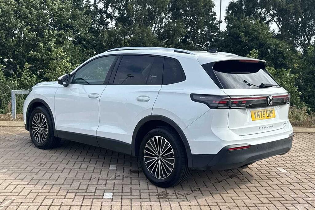 Volkswagen Tiguan 1.5 Etsi Match Dsg White #3