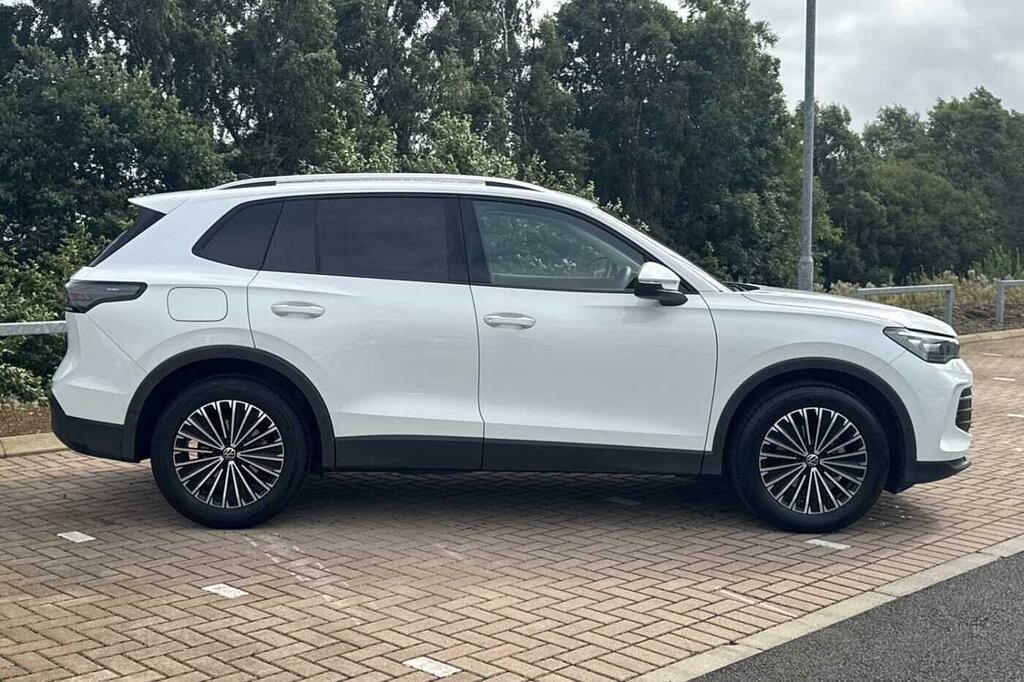 Volkswagen Tiguan 1.5 Etsi Match Dsg White #4