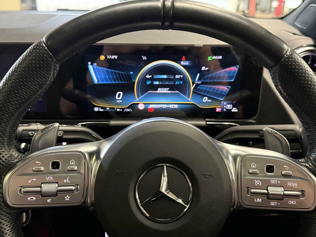 Mercedes-Benz GLA Class Mercedes-amg Gla 35 4Matic Premium Plus Black #4