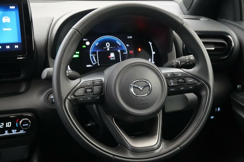 Mazda 2 1.5 Skyactiv G Exclusive-line White #30