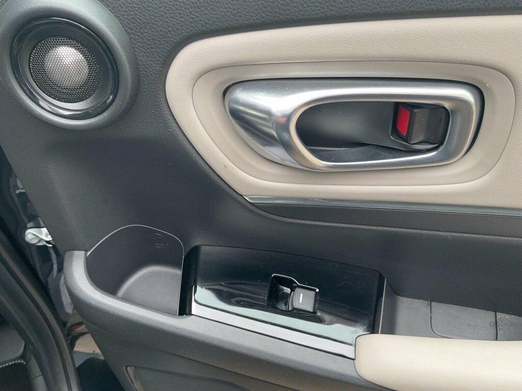 Honda Hr-V Advance Red #17