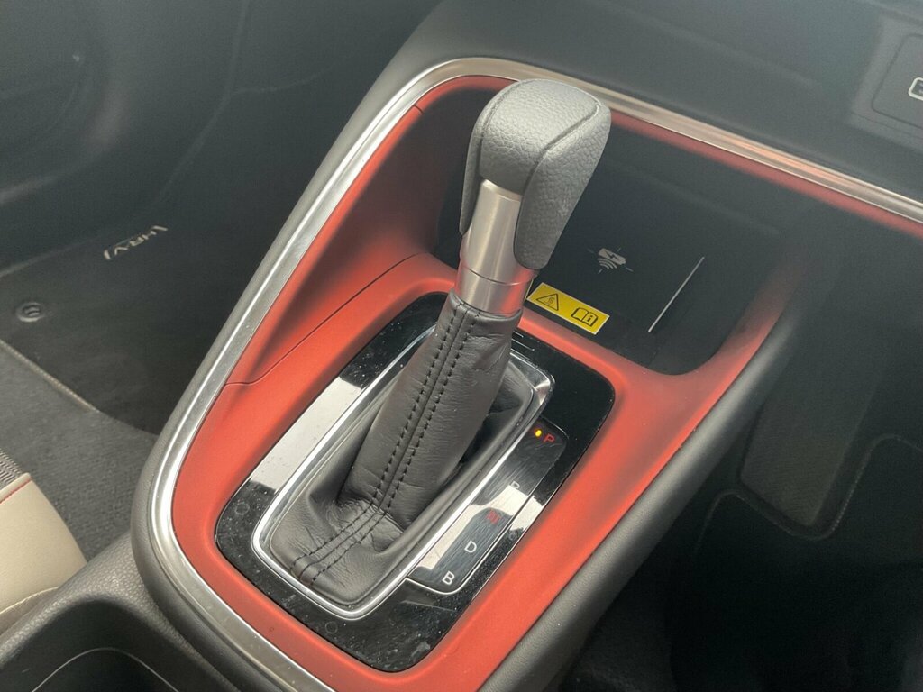 Honda Hr-V Advance Red #8