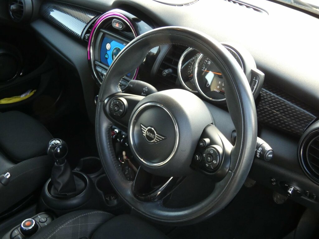 Mini Hatch 1.5 Cooper Exclusive II Comfortnav Pck Black #13